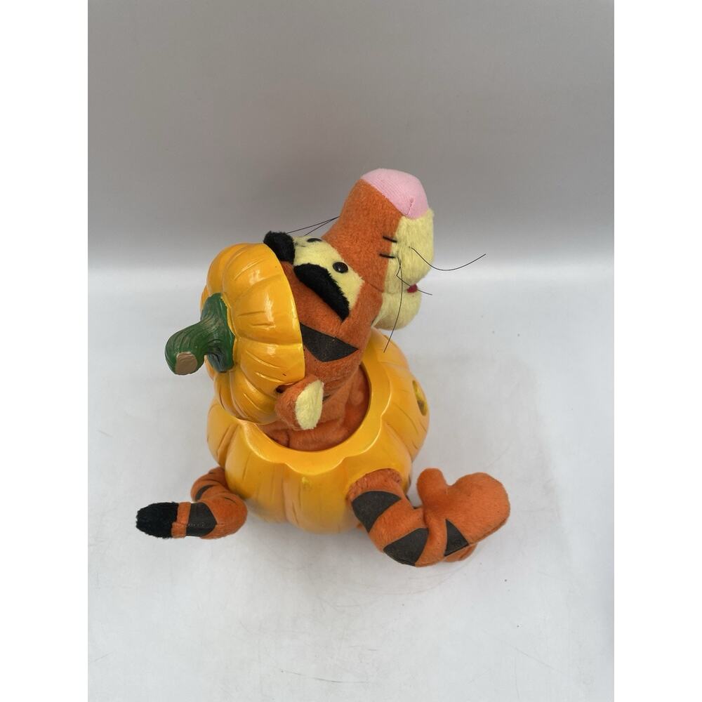 Disney’s Gemmy Tigger in Halloween Pumpkin Animated Sings Moves 9in VTG Works - Picture 7 of 9